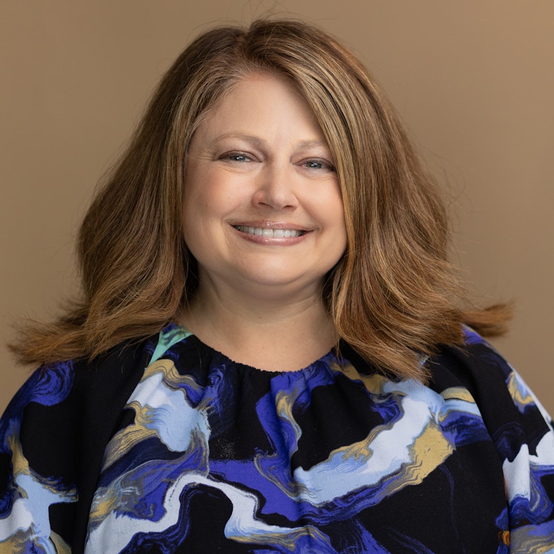 Mindy Davis Headshot