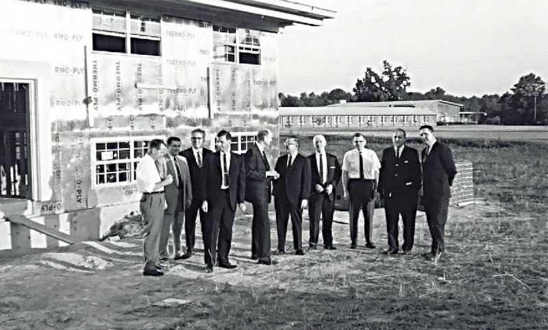 Bandw Men